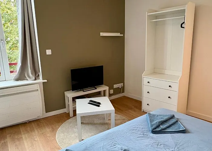 Azur 2 - Gare De 公寓 *